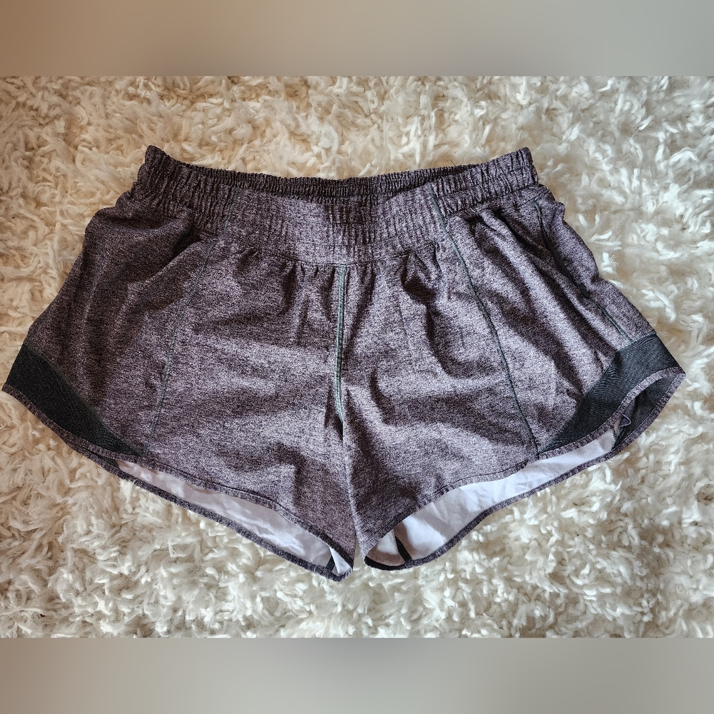 Lululemon Hotty Hot Grey short